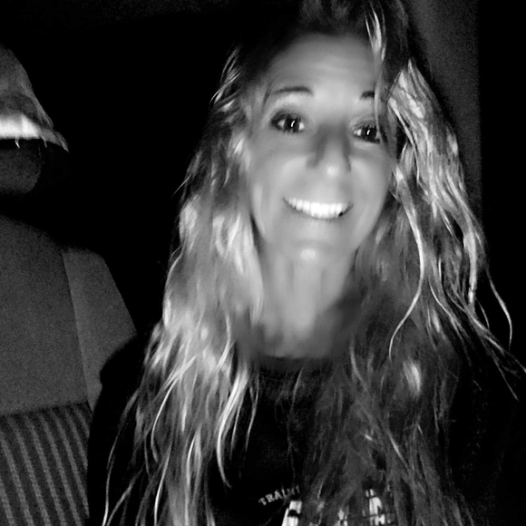 Meet your Posher, Lori - Picture 6 of 9